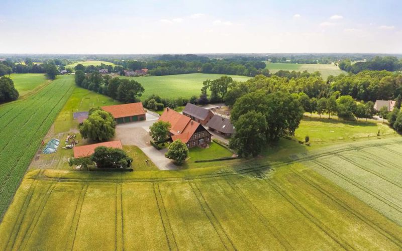 bauernhof-barkmann-ferienwohnung-ladbergen-luftbild.jpg